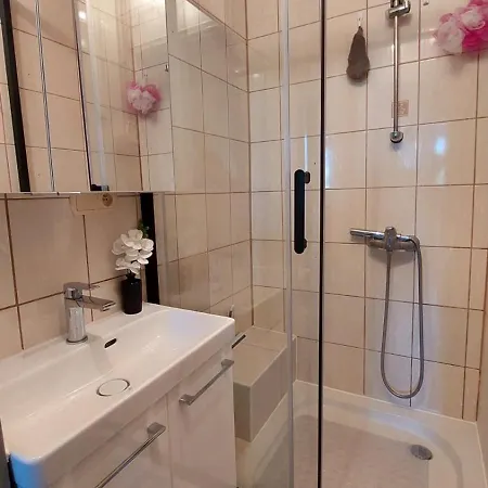 комната в трёхкомнатной квартире Rum i privatbostad *